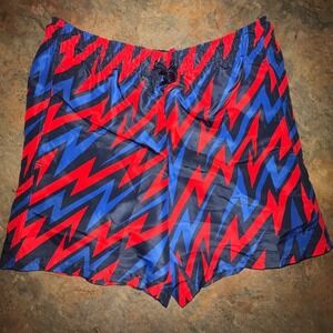 DSG Youth Athletic Fit Train Shorts, Small, Red & Blue Zigzag Pattern
